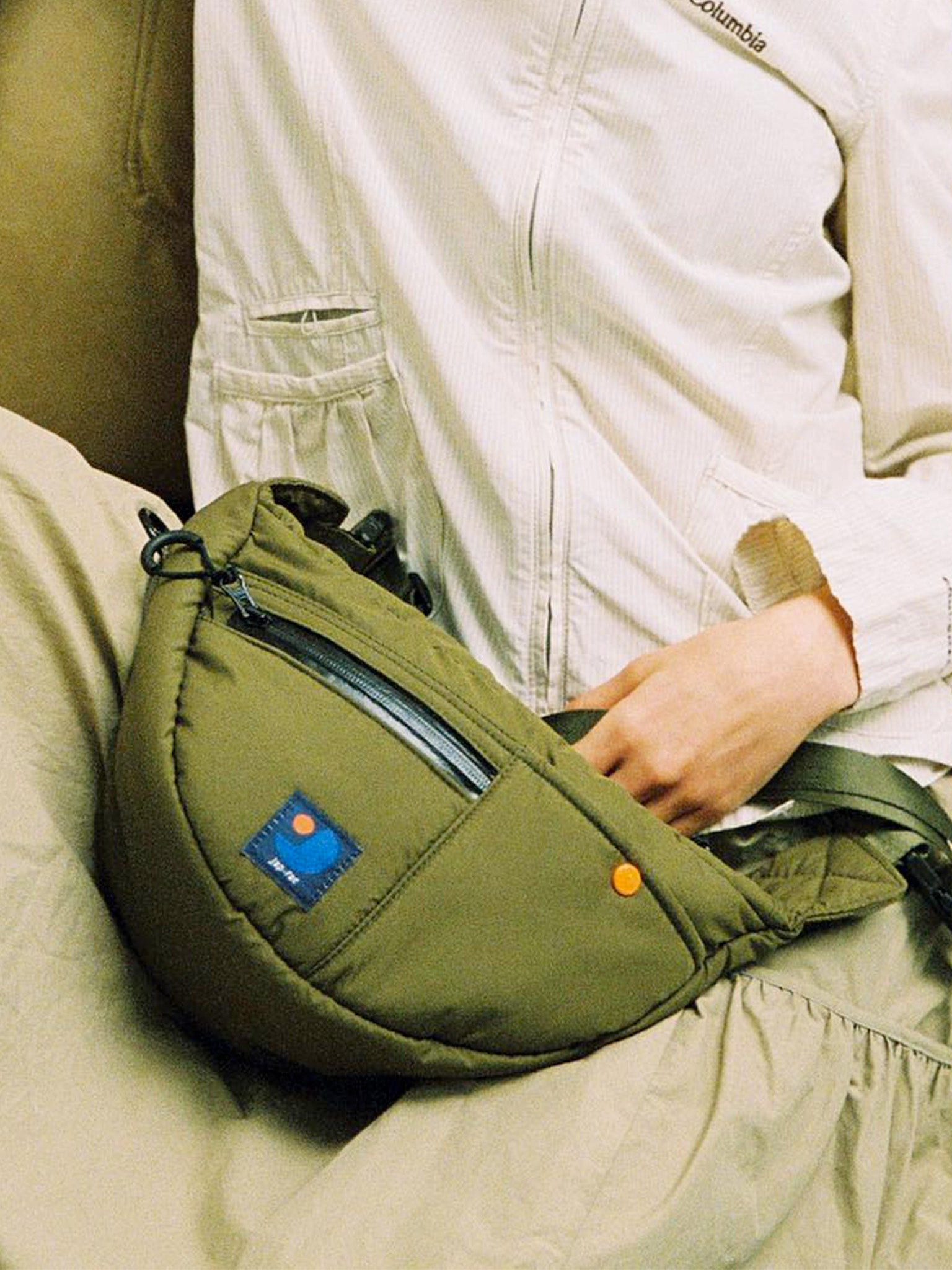 poppy Half-moon gathered bag (green)
