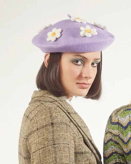 Spring Daisy Beret - Lilac Purple