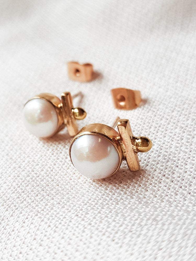 Cheleng Pearl Earrings