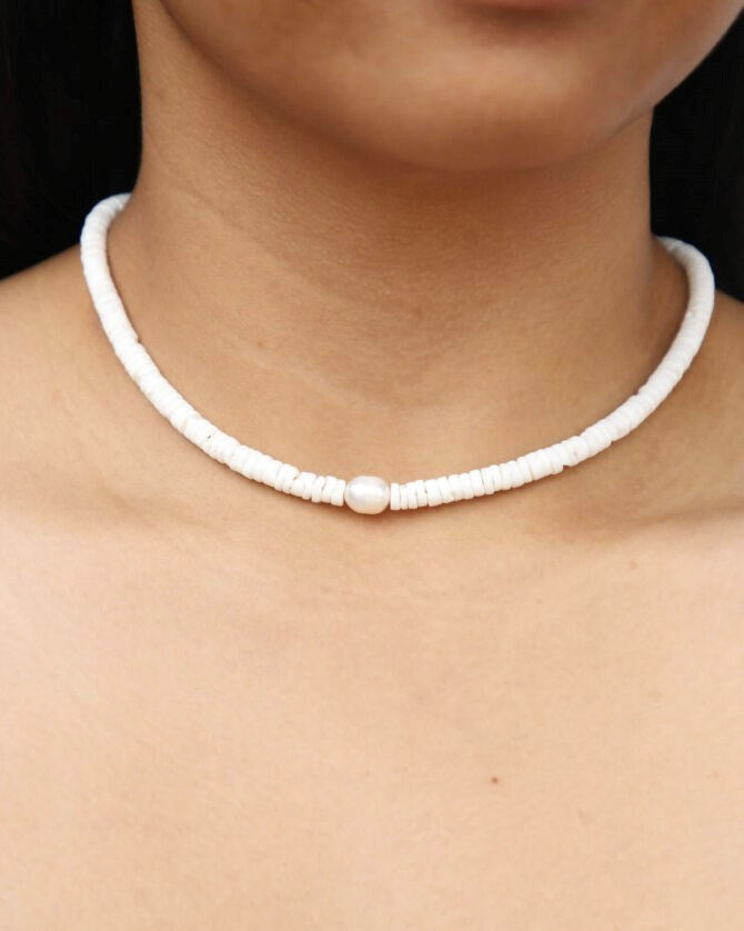 Clay And Pearl Necklace - White