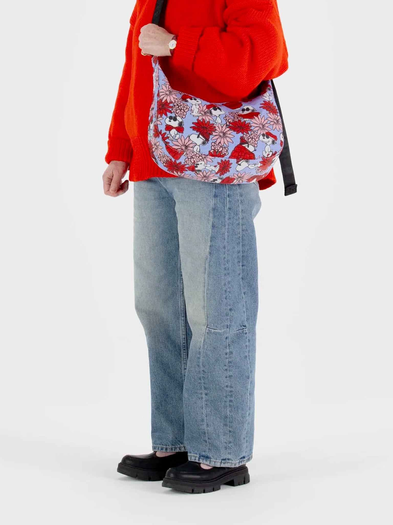 Peanuts x BAGGU Medium Nylon Crescent Bag - Floral Snoopy