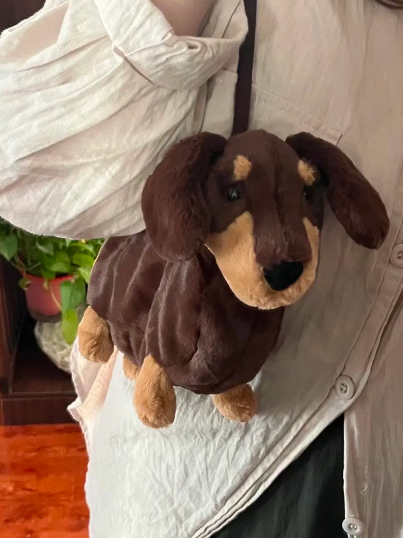 Jellycat Otto Sausage Dog Bag – Hands