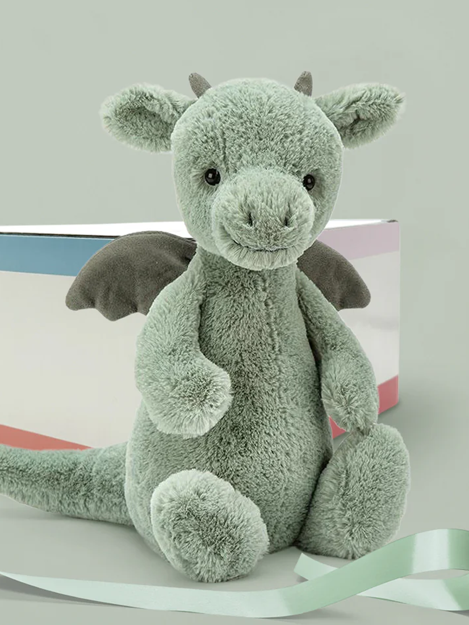 hands-jellycat-bashful-dragon-