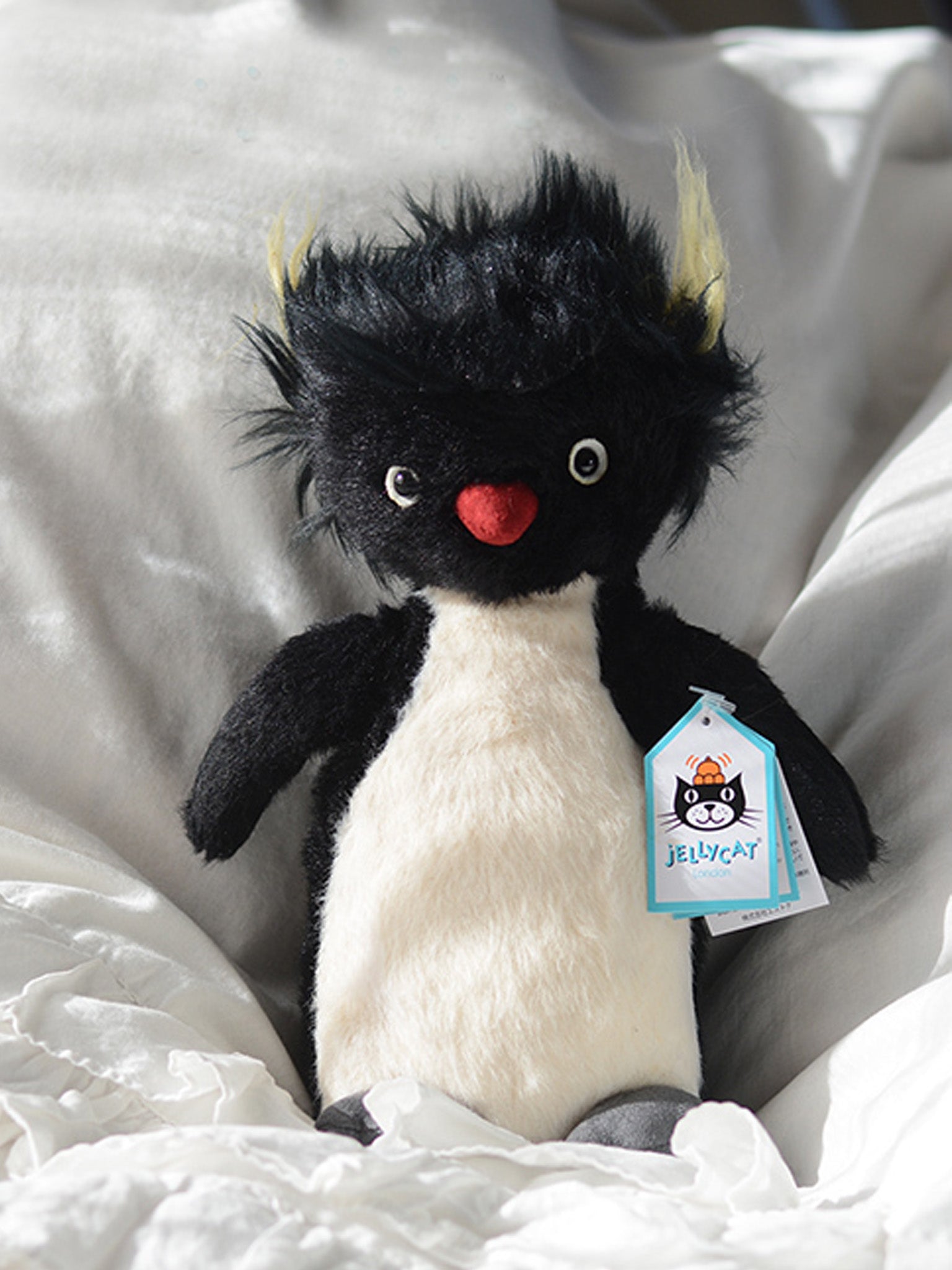 Jellycat Ronnie Rockhopper Penguin – Hands