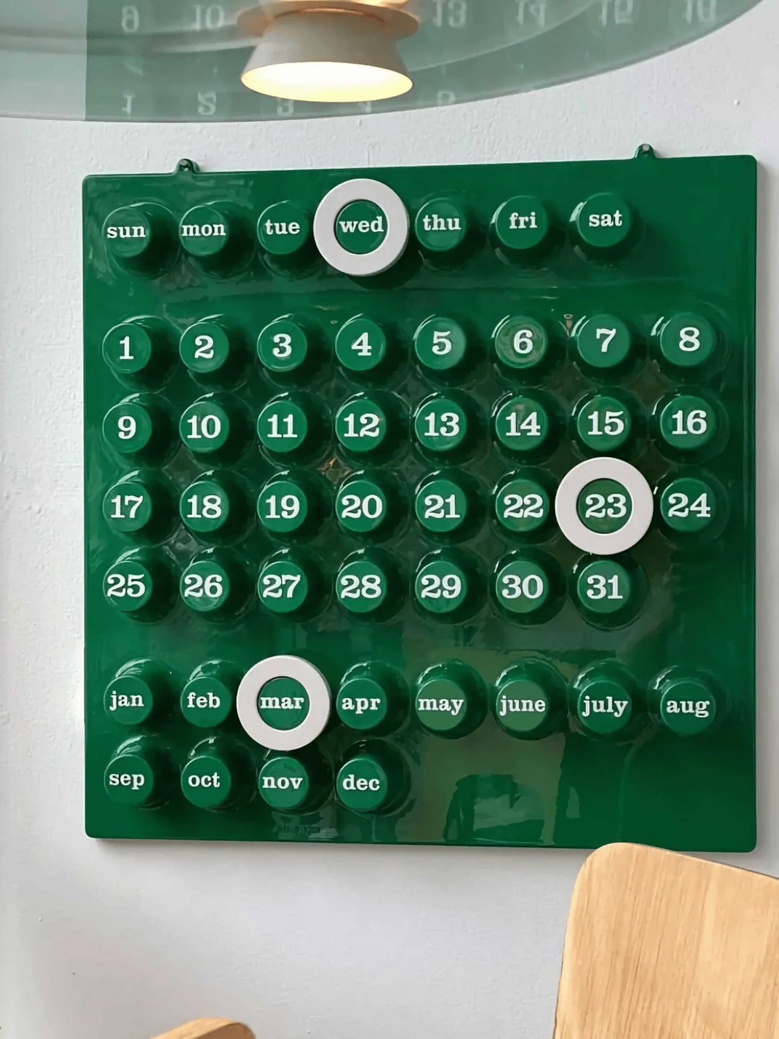 Ring A Date Calendar - Green – Hands