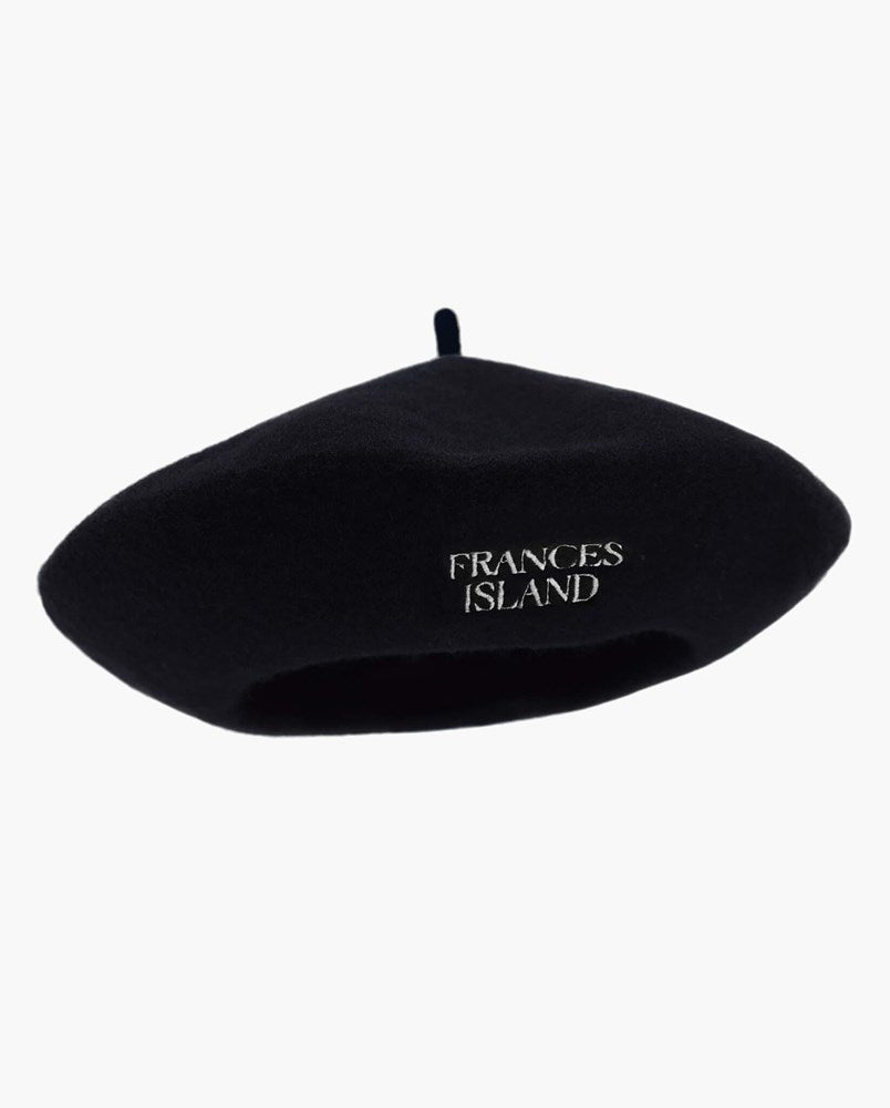 Frances Island Classic Beret (17 Colours) – Hands